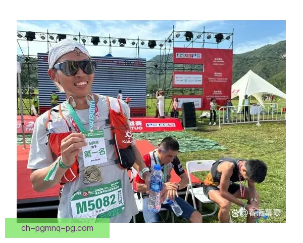 山地车比赛：征服险峻山径，挑战极限速度